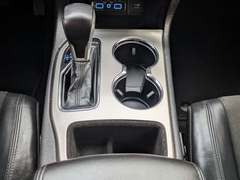 Used 2021 Jeep Grand Cherokee Laredo X image 13