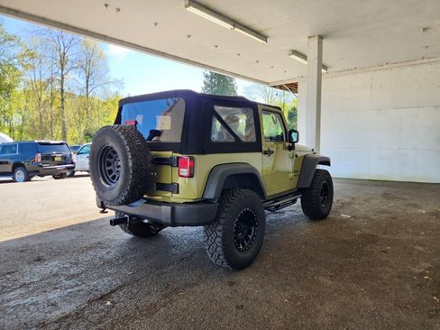 Used 2013 Jeep Wrangler Sport w/ Connectivity Group AWD/4WD image 3