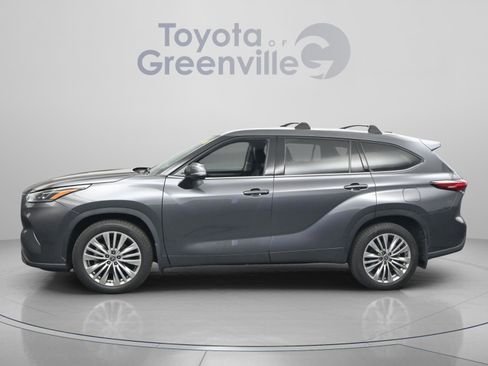 Used 2023 Toyota Highlander Platinum AWD/4WD image 5