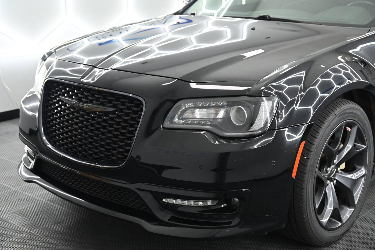 Used 2021 Chrysler 300 Touring L RWD image 7