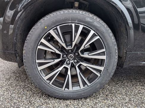 Certified 2023 Volvo XC90 T8 Plus image 31