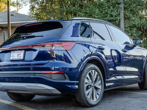 Used 2023 Audi Q4 e-tron Premium Plus w/ Premium Plus image 29