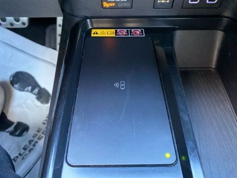 Certified 2025 Toyota Camry SE image 11