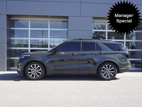 Used 2022 Ford Explorer ST AWD/4WD image 8