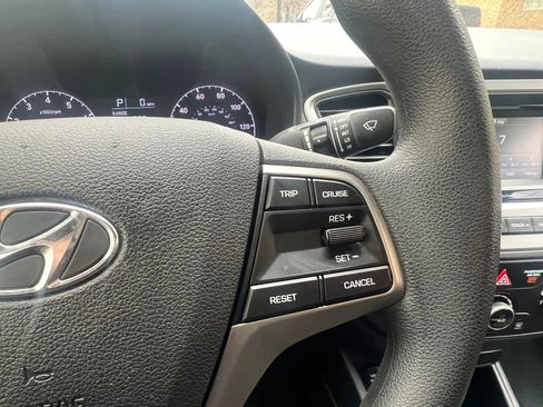 Used 2022 Hyundai Accent SE FWD image 18