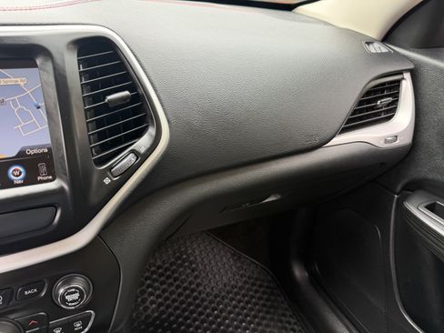 Used 2016 Jeep Cherokee Trailhawk w/ Trailer Tow Group image 29