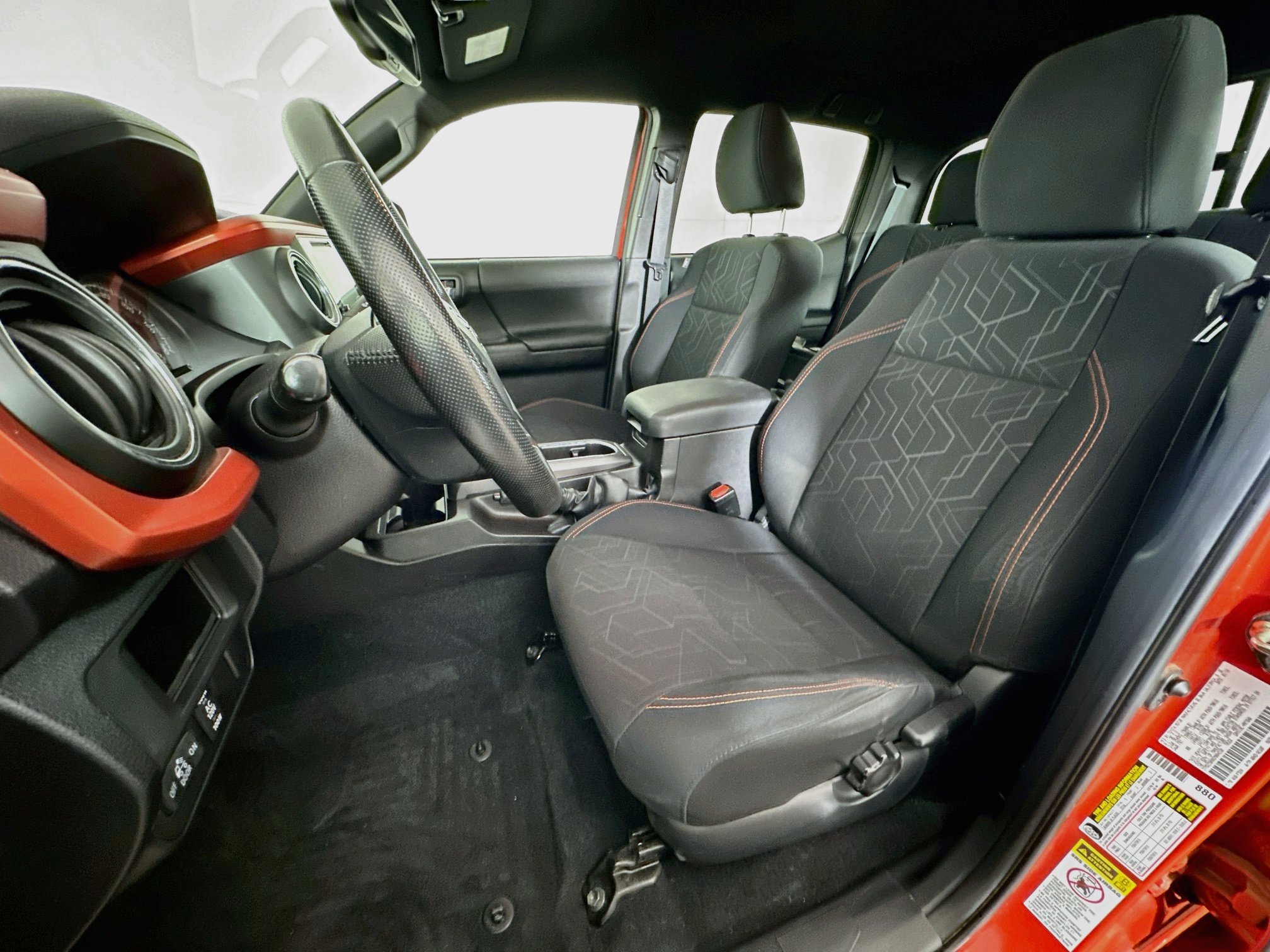 Used 2016 Toyota Tacoma TRD Off-Road w/ Towing Package AWD/4WD image 13