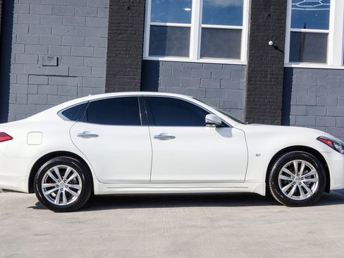 Used 2015 INFINITI Q70 3.7 AWD/4WD image 6
