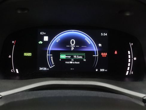 Used 2025 Toyota Camry SE image 39