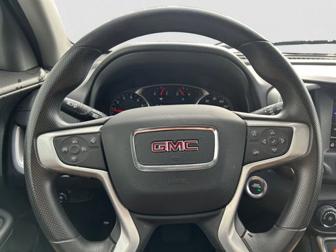 Used 2024 GMC Terrain SLE image 13