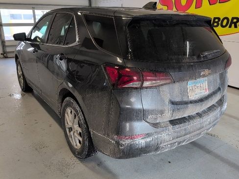 Used 2022 Chevrolet Equinox LT image 3