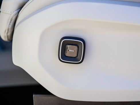 New 2025 Volvo EX90 Ultra w/ Protection Package Premier image 22