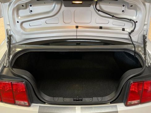 Used 2006 Ford Mustang GT image 39