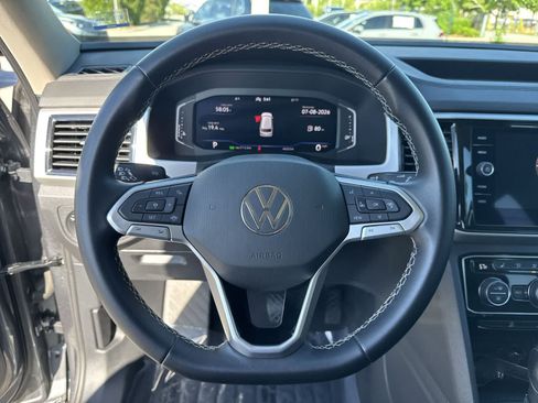 Used 2023 Volkswagen Atlas SE w/ Panoramic Sunroof Package FWD image 29