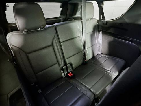 Certified 2024 Chevrolet Suburban Z71 w/ Z71 Off-Road Package AWD/4WD image 35