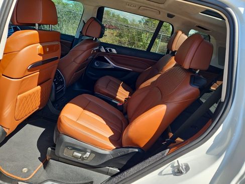 Used 2024 BMW ALPINA XB7 image 8