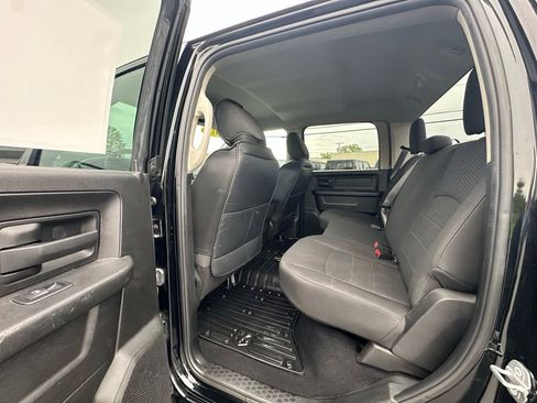 Used 2019 RAM 1500 Express w/ Wheel & Sound Group AWD/4WD image 10