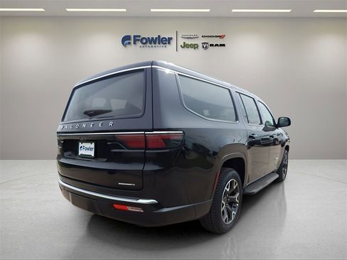 New 2024 Jeep Wagoneer L Series III w/ Rear Seat Video Group 1 image 4