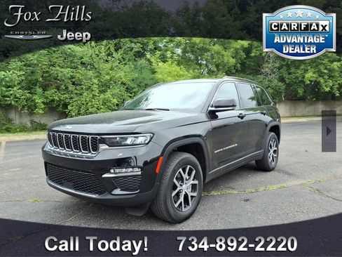 Used 2024 Jeep Grand Cherokee Limited AWD/4WD image 3