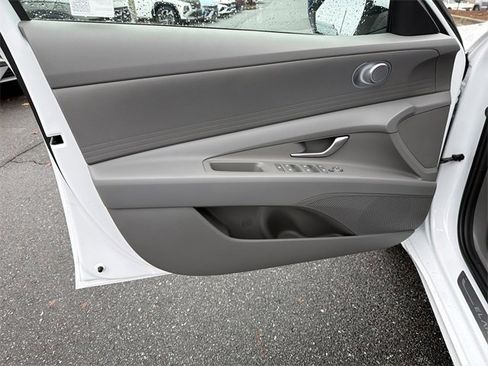 New 2026 Hyundai Elantra Blue image 10