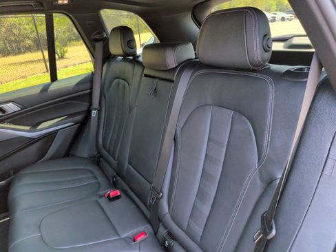 Used 2021 BMW X5 sDrive40i w/ M Sport Package RWD image 38