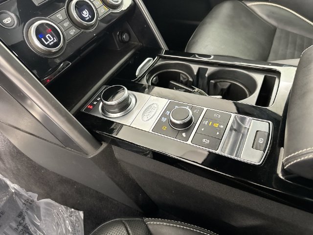 Used 2019 Land Rover Discovery HSE AWD/4WD image 17