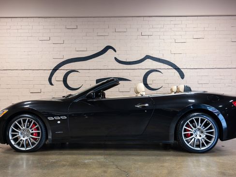 Used 2014 Maserati GranTurismo Convertible image 16