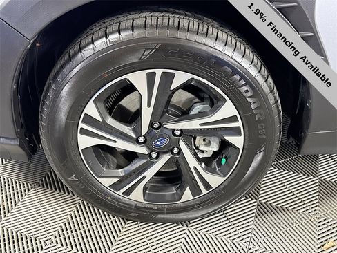 Used 2025 Subaru Crosstrek 2.0i Premium image 33