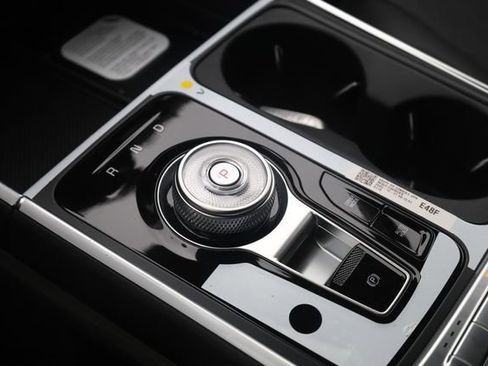 New 2026 Kia Carnival EX image 21