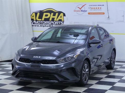 Used 2023 Kia Forte LXS image 4