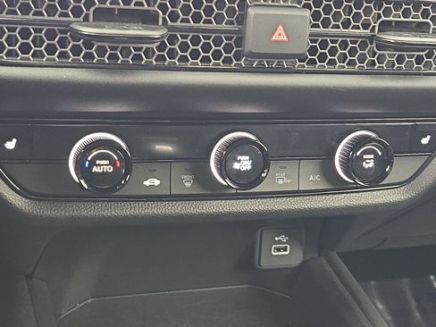 Certified 2023 Honda HR-V Sport image 23