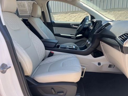 Used 2023 Ford Edge Titanium AWD/4WD image 10