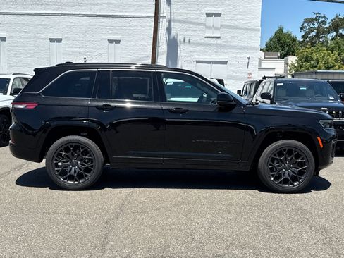 New 2026 Jeep Grand Cherokee Summit w/ Obsidian Package AWD/4WD image 2