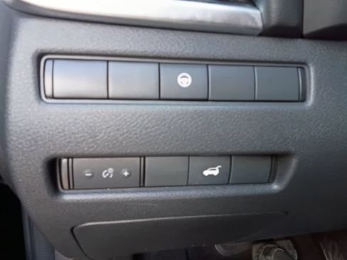 Used 2023 Nissan Rogue SL w/ SL Premium Package FWD image 10