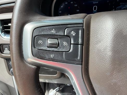 Used 2023 Chevrolet Suburban Z71 AWD/4WD image 32