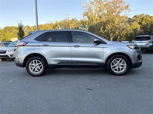 Used 2022 Ford Edge SEL image 2