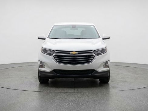Used 2025 Chevrolet Equinox LT FWD image 2