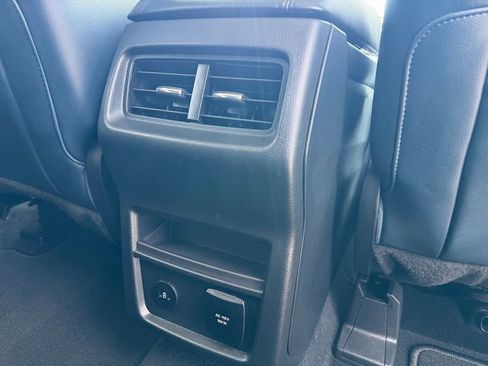 Used 2023 Ford Edge SEL w/ Sport Appearance Package AWD/4WD image 22