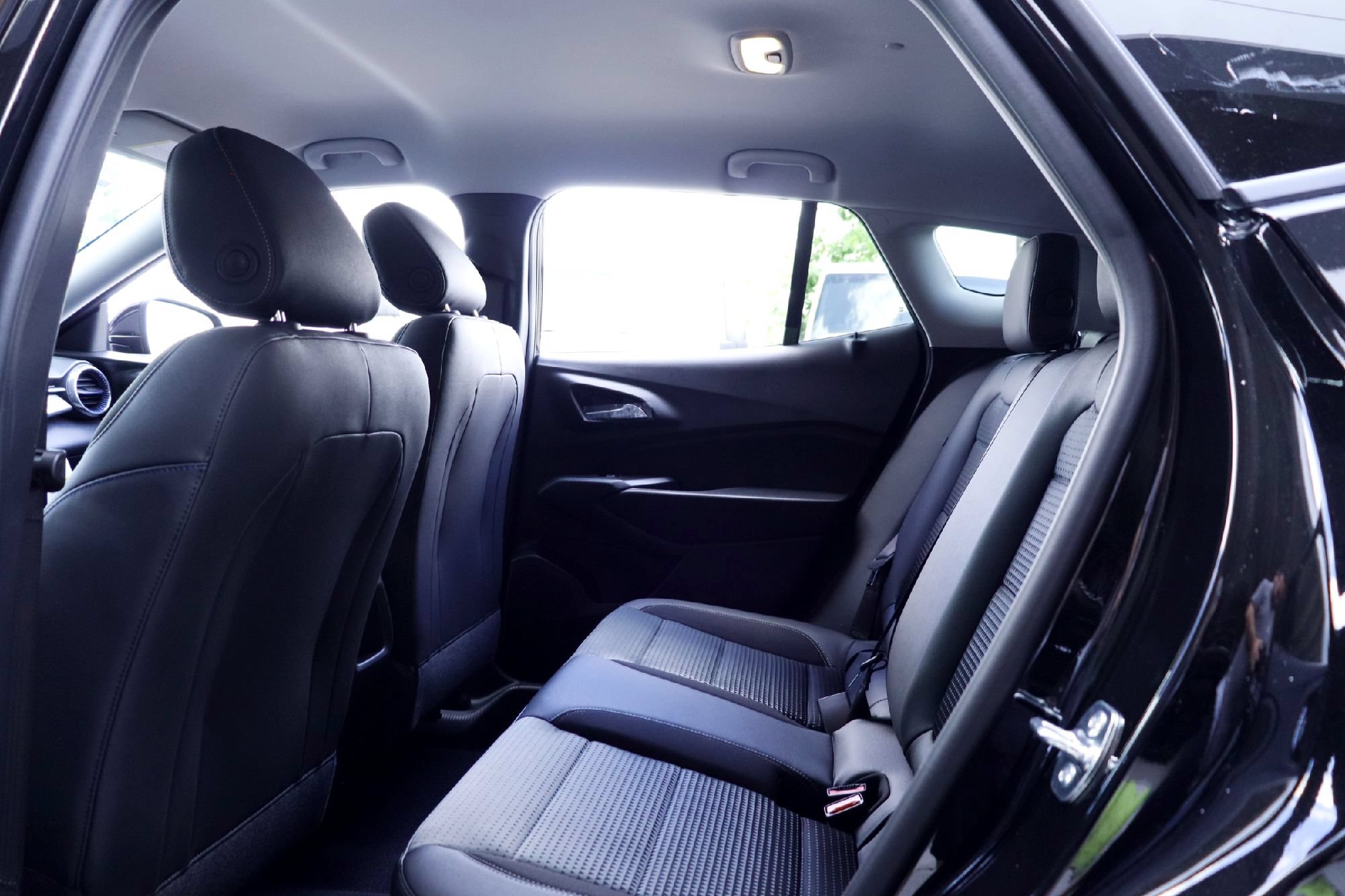 New 2026 Chevrolet Trax LT w/ Driver Confidence Package FWD image 18