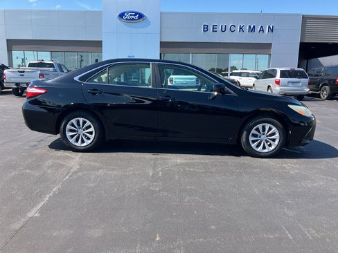 Used 2015 Toyota Camry LE FWD image 7