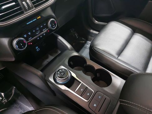 Used 2022 Ford Escape SEL image 25