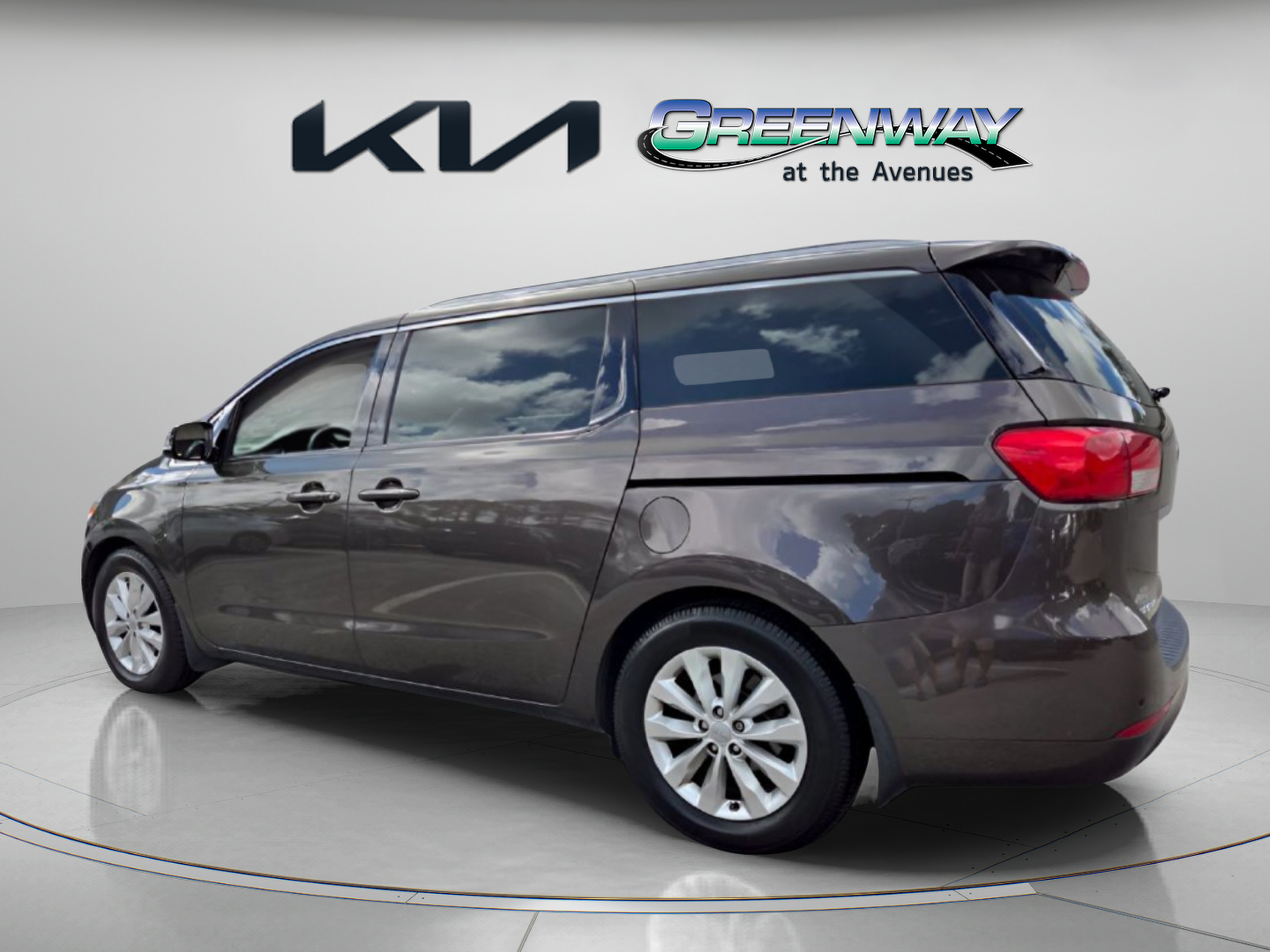 Used 2017 Kia Sedona EX FWD image 5