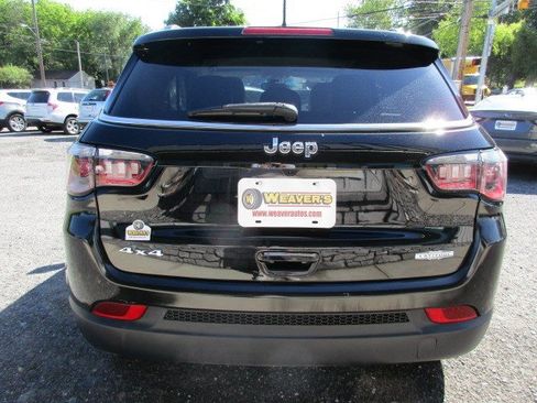 Used 2017 Jeep Compass Latitude AWD/4WD image 6