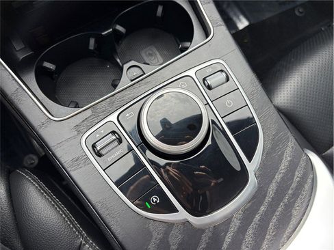 Used 2019 Mercedes-Benz C 300 Sedan image 31