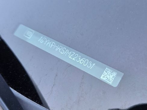 Used 2021 Cadillac XT6 Sport w/ LPO, ONYX Package image 35