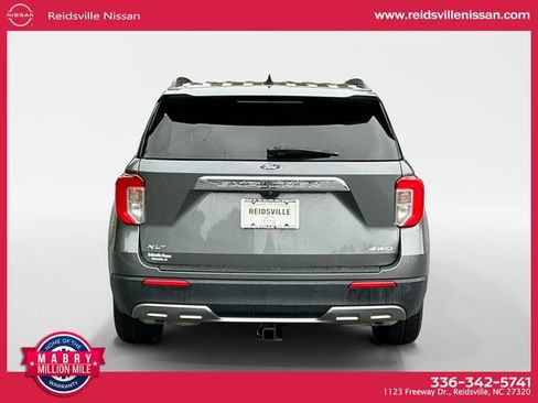 Used 2022 Ford Explorer XLT w/ Equipment Group 202A AWD/4WD image 5