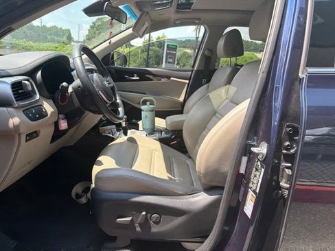 Used 2020 Kia Sorento EX FWD image 7