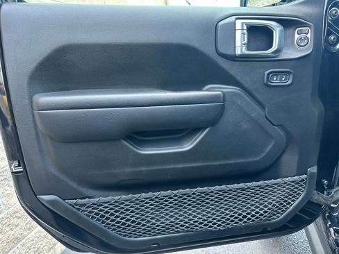 Used 2021 Jeep Gladiator Sport image 27