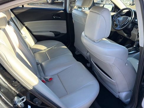 Used 2017 Acura ILX FWD image 13