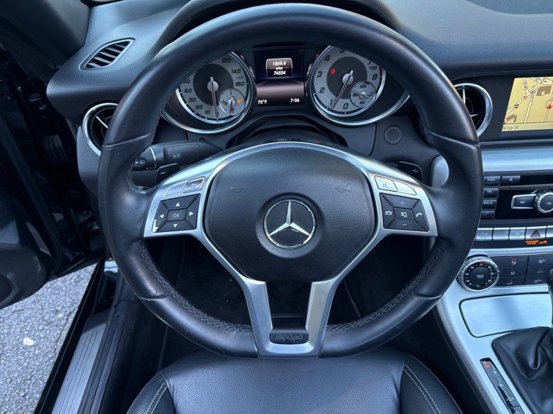 Used 2014 Mercedes-Benz SLK 250 image 17